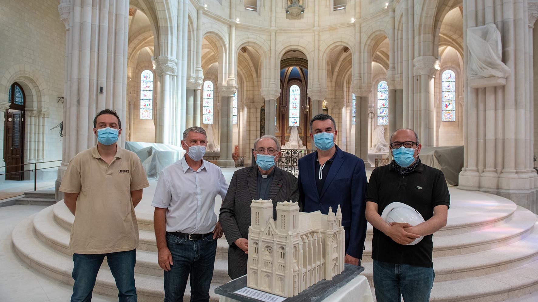 A Nantes, six ans après l'incendie, la basilique Saint-Donatien...